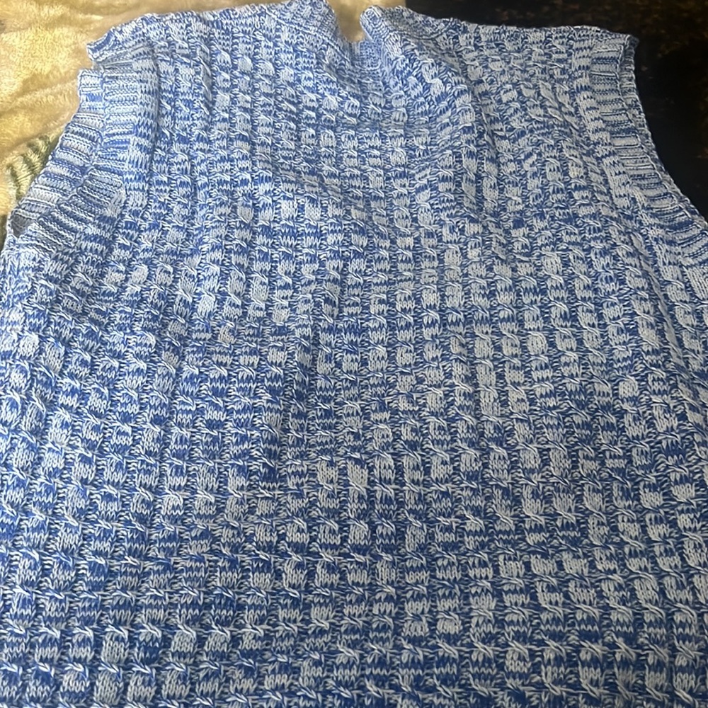 Vest - Picture 2 of 2